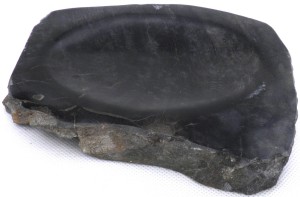 Mydelniczka kamienna skamieniałe drewno 17x15cm MF31
