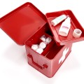 medizinbox__metall__rot_58502.jpg