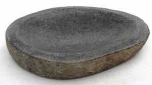 Mydelniczka kamienna kamień rzeczny 16x13,5cm MKR34