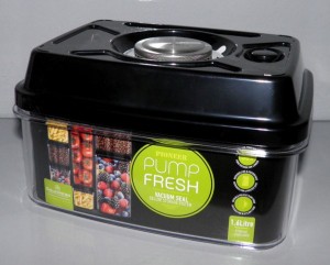 Pojemnik próżniowy z pompką do przechowywania żywności Grunwerg PUMP FRESH 1,6L czarny