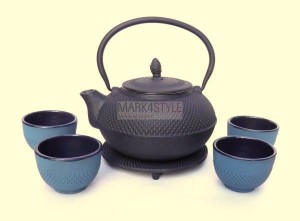 Zestaw żeliwny Czajnik Zaparzacz 1,1 L + 4 Czarki 160ml  Podstawka 3007  