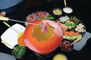 Zestaw żeliwny do Fondue Zest for Life DAVOS + paliwko gratis HI-LQ8607GON+P