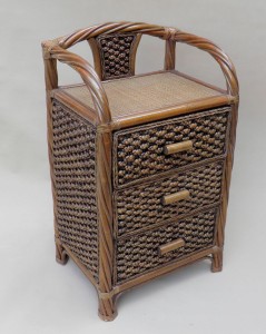 Szafka rattanowa z hiacyntem wodnym